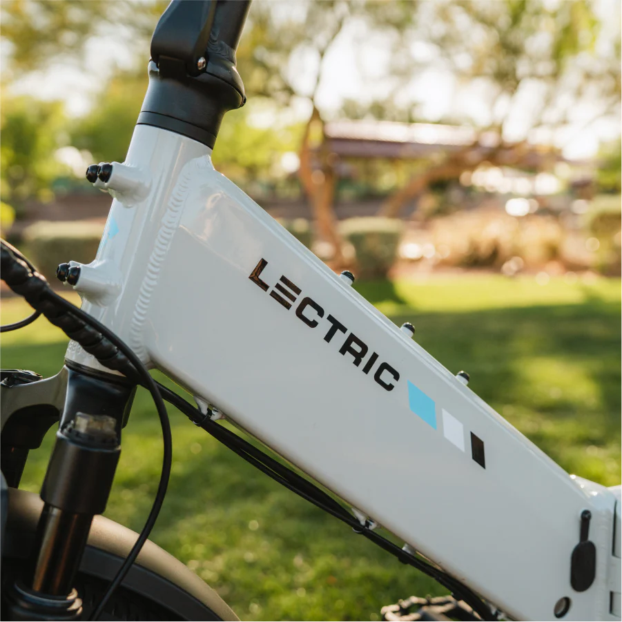 XP4 750 Step-Thru Stratus White eBike - Image 8