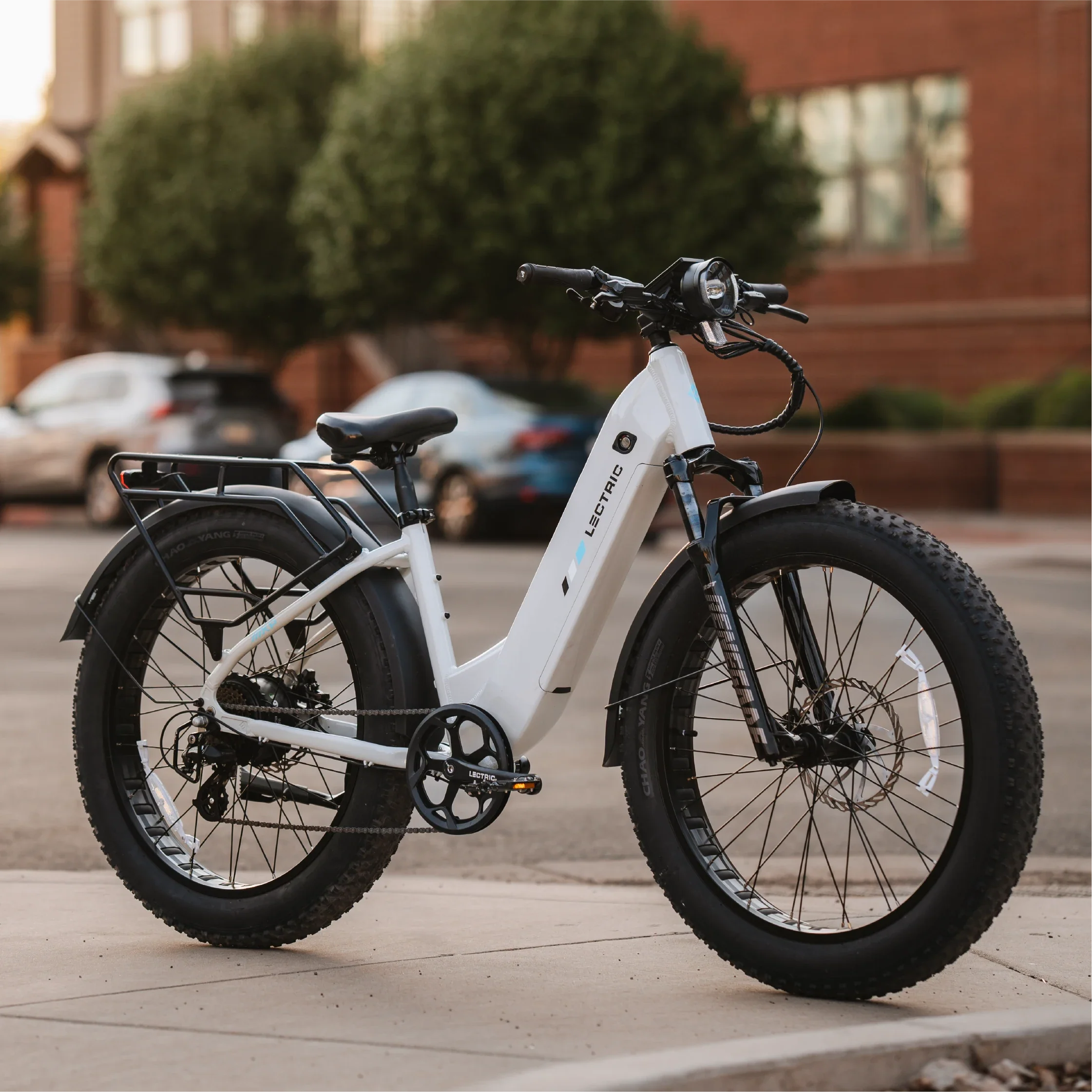 XPeak2 Step-Thru - $100 OFF MSRP + FREE Rear Rack, Fenders, Elite Headlight, Suspension Seat Post ($436 Value) - Image 7
